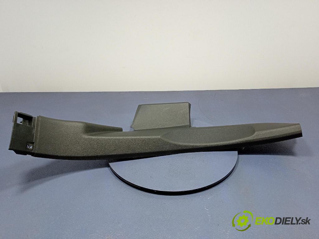 Audi Q7 2024 kryt Plast: Interiéry: 4M0867767F