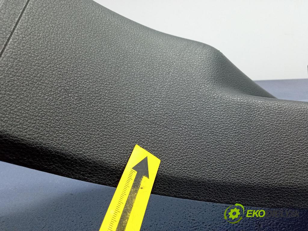 Audi Q7 2024 kryt Plast: Interiéry: 4M0867767F