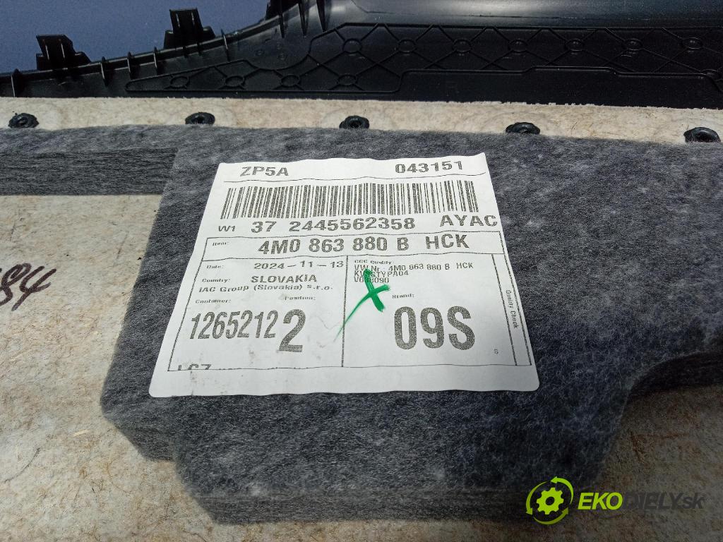 Audi Q7 2024 Čalounictví: kufra: 4M0863880B