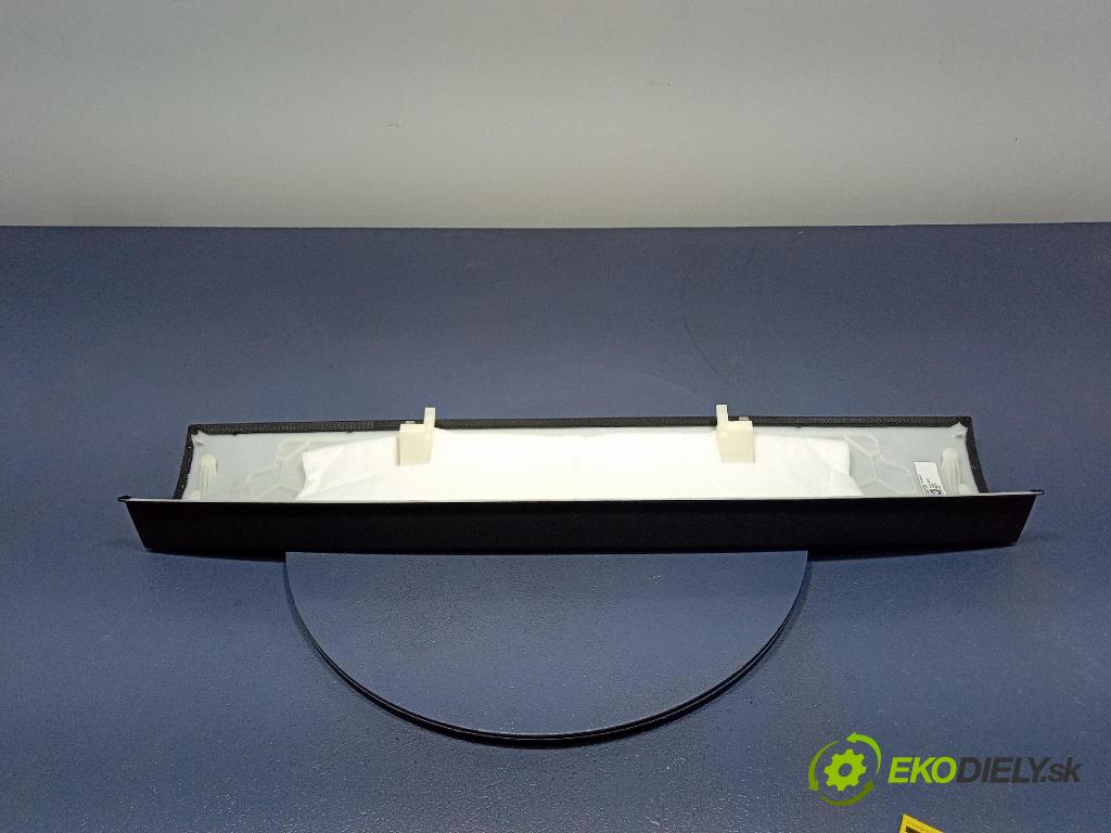 Audi Q7 2024 kryt Plast: Interiéry: 4M0867839
