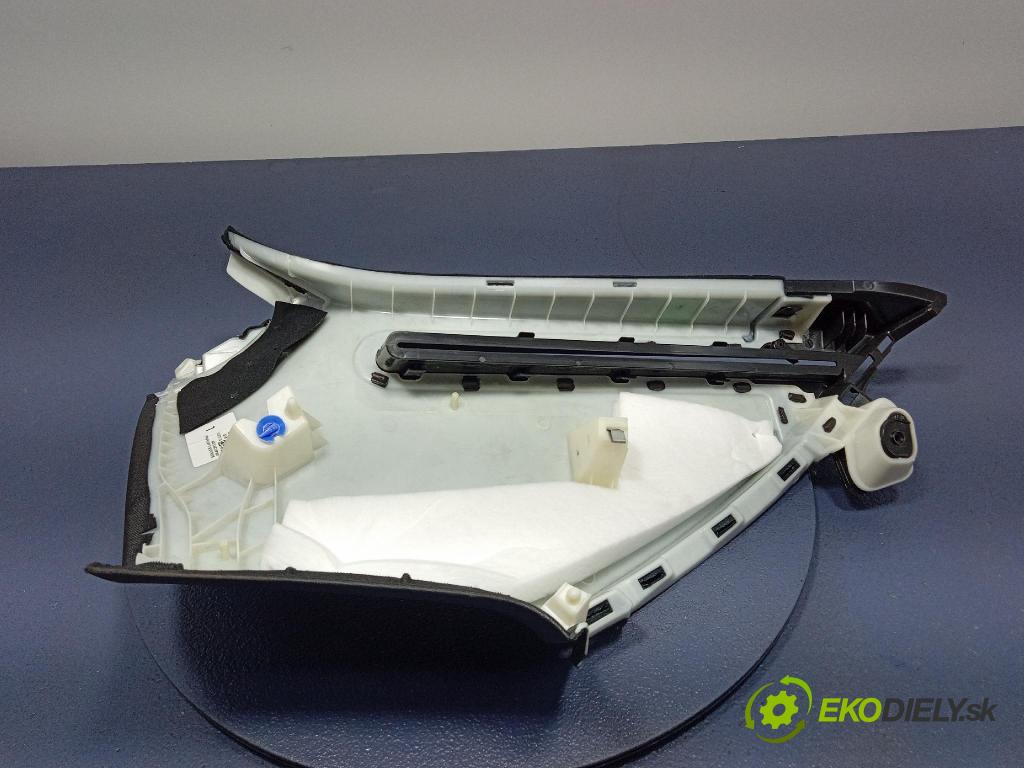 Audi Q7 2024 kryt Plast: Interiéry: 4M0867245D