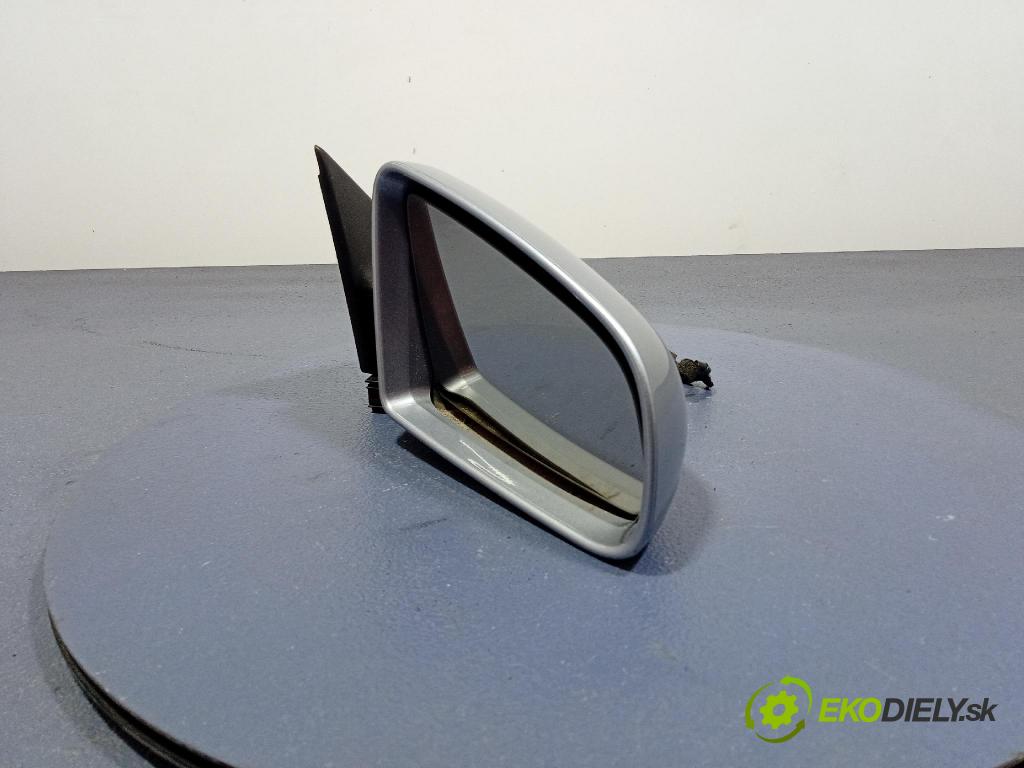 Audi A3 2004 zrkadlo pravé