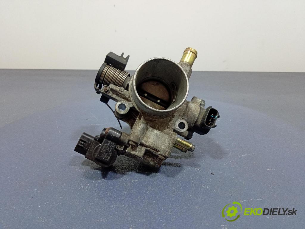 Toyota Corolla 2003 klapka 22270-22050