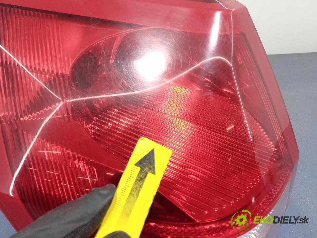 Dodge Magnum 2008 svetlo / reflektor zad ľavá Vonkajsia: 04805967AH