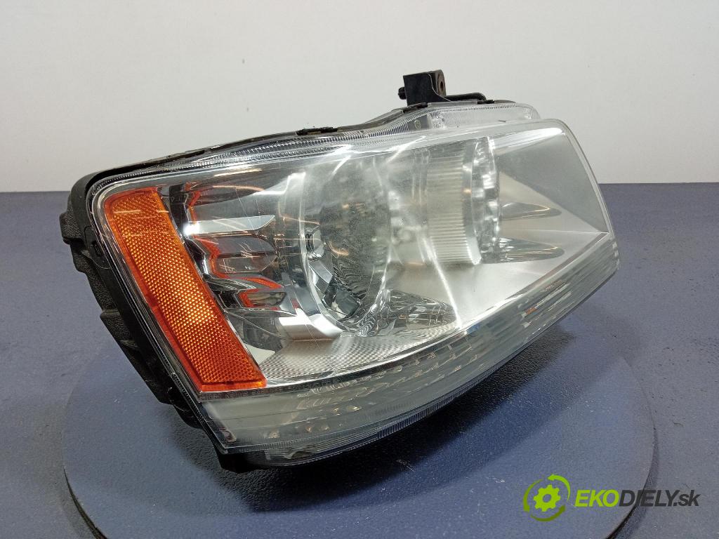 Dodge Magnum 2008 Reflektor: v pravo: 00032479