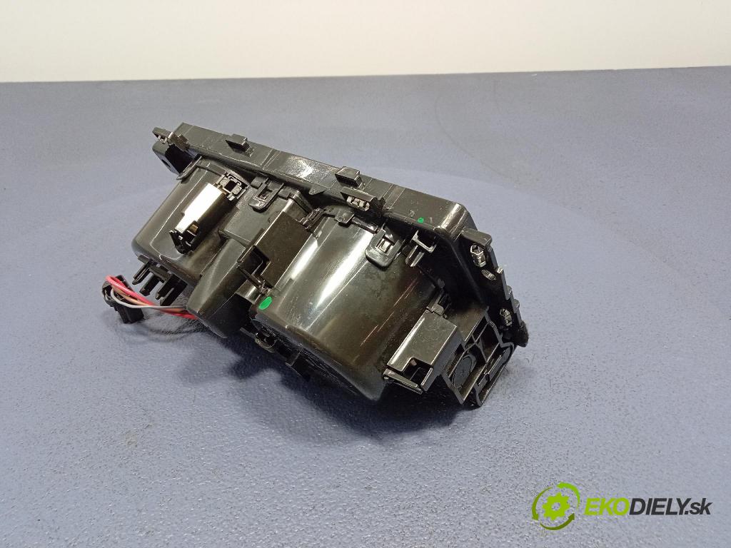 Audi Q7 2024 kastlík 4M8862533