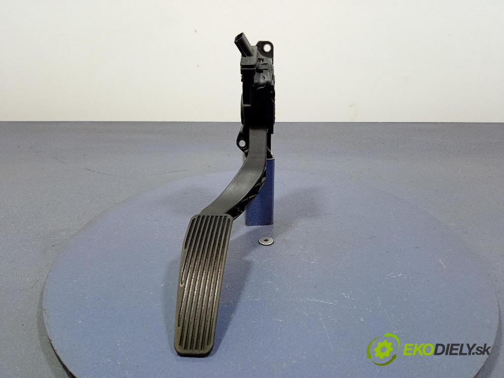 Dodge Magnum 2008 pedal Plyn: 04861714AB