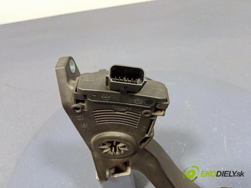 Dodge Magnum 2008 pedal Plyn: 04861714AB