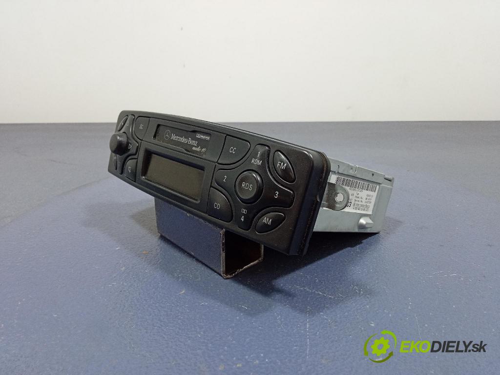 Mercedes C-klasa 2001 Radio I Navigácia: A2038201686