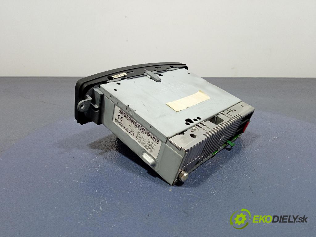 Mercedes C-klasa 2001 Radio I Navigácia: A2038201686