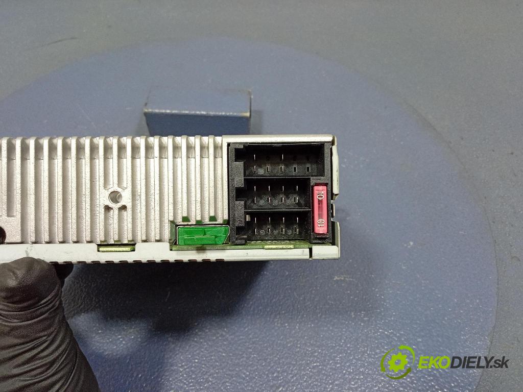 Mercedes C-klasa 2001 Radio I Navigácia: A2038201686