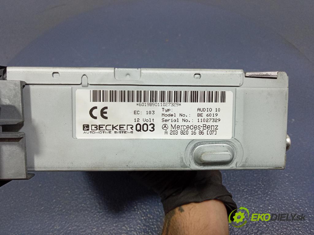 Mercedes C-klasa 2001 Radio I Navigácia: A2038201686