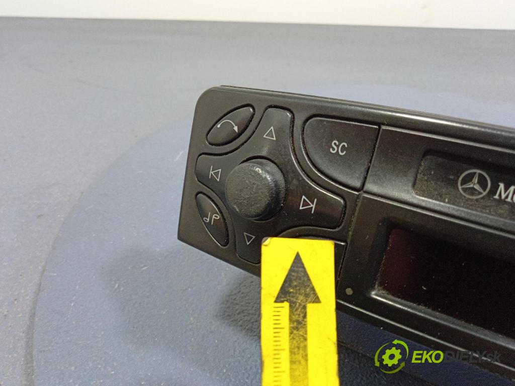 Mercedes C-klasa 2001 Radio I Navigace: A2038201686