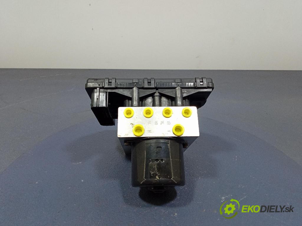 Mercedes C-klasa 2001 čerpadlo ABS x A2035451632