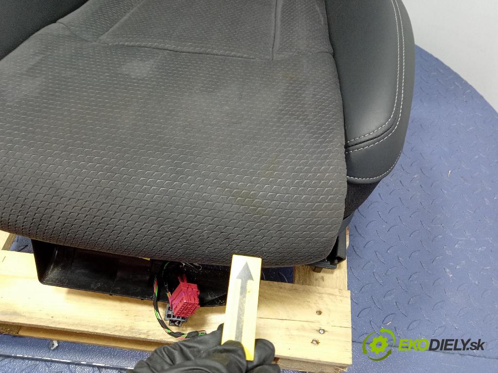 Audi Q7 2024 Sedačka spolujazdca