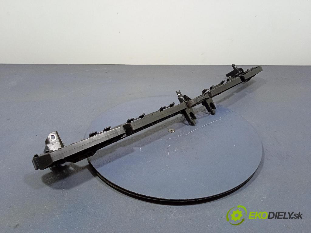 Vw Touran 0 Upevnenie: narazník 5TA805705A
