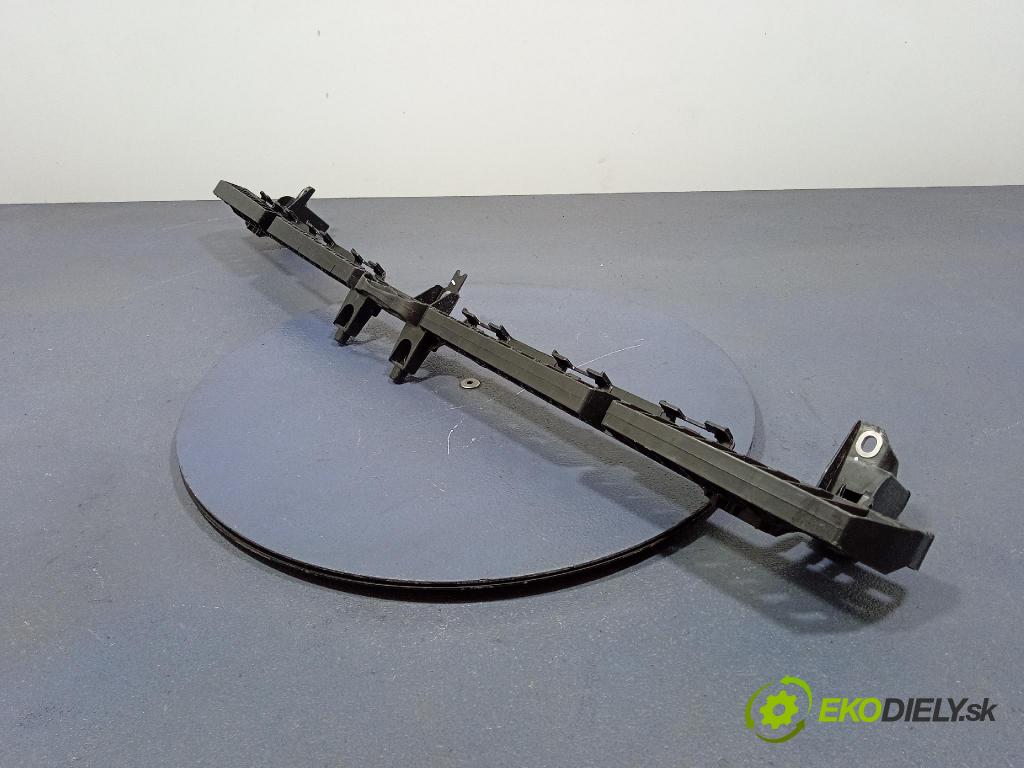 Vw Touran 0 Upevnenie: narazník 5TA805705A