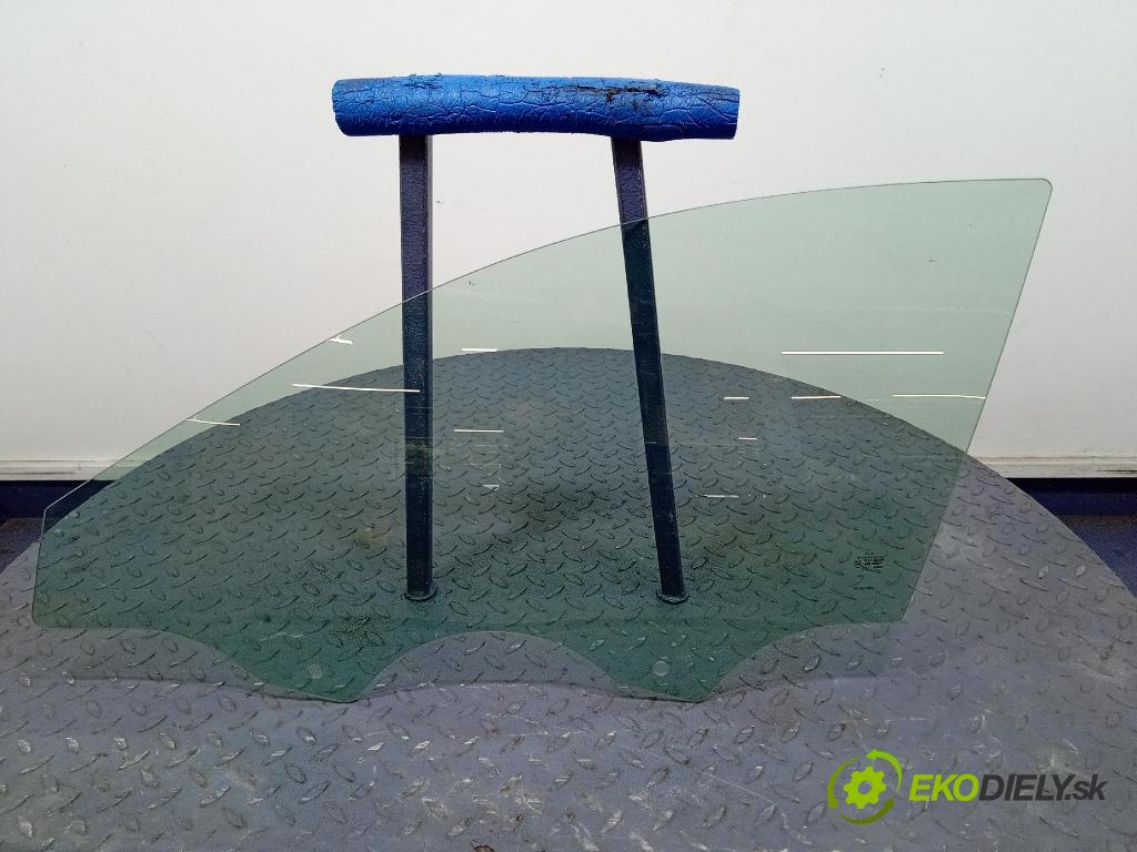 Seat Leon 0 sklo dveře před levá 5FA845201A