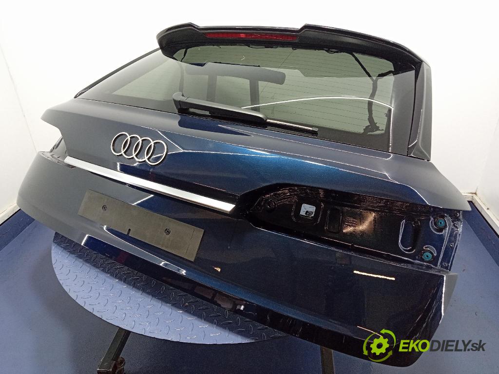 Audi Q7 2024 zadna dveře kufra: kufra: