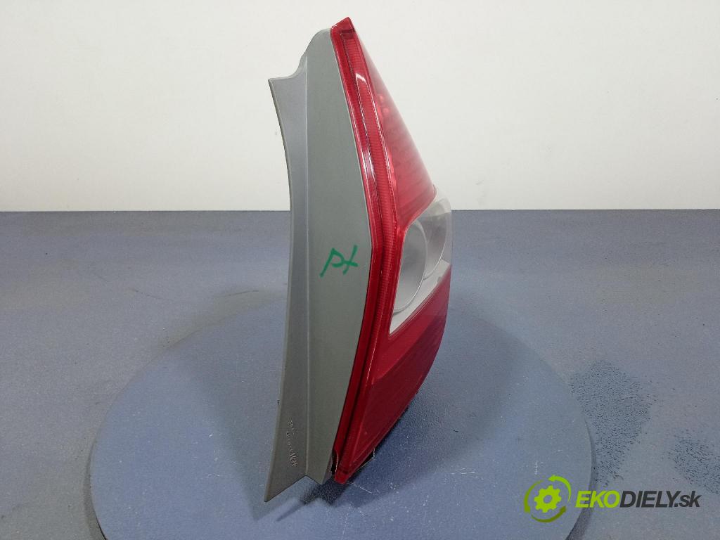 Honda Jazz 2004 svetlo / reflektor zad Prava: Vonkajsia: ICHIKOH 4949