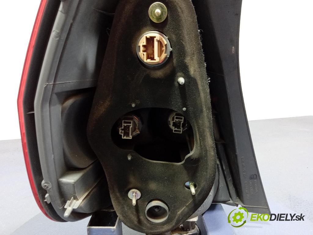 Honda Jazz 2004 svetlo / reflektor zad Prava: Vonkajsia: ICHIKOH 4949