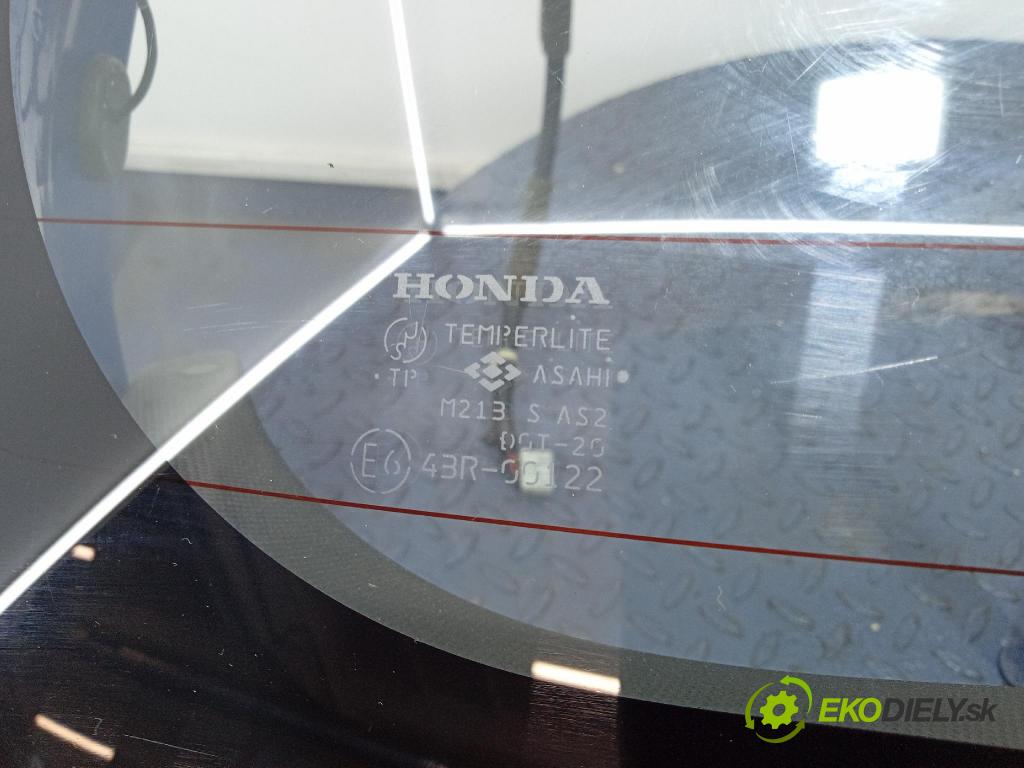 Honda Jazz 2004 zadna dveře kufra: kufra: