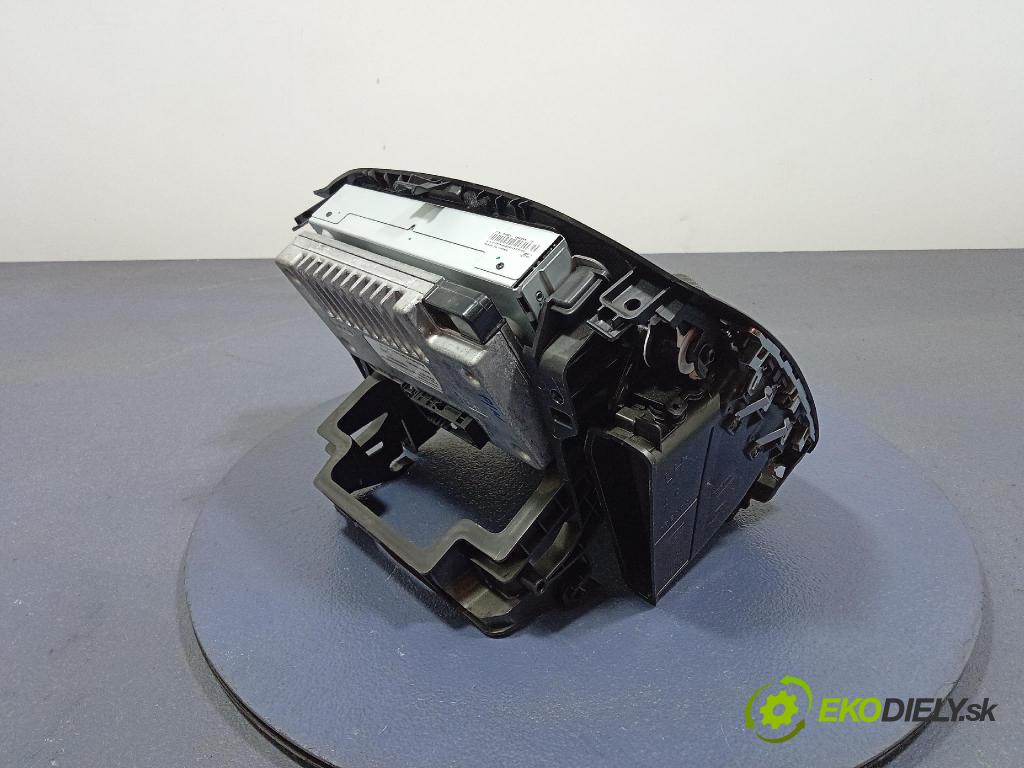 Ford Focus 2016 Radio I Navigácia: F1ET-14F239-AA