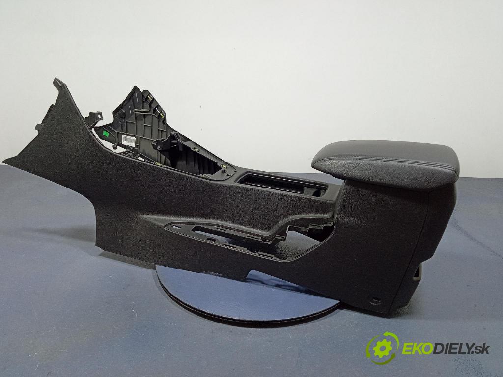 Ford Focus 2016 tunel Stredný: F1EBA045A06C