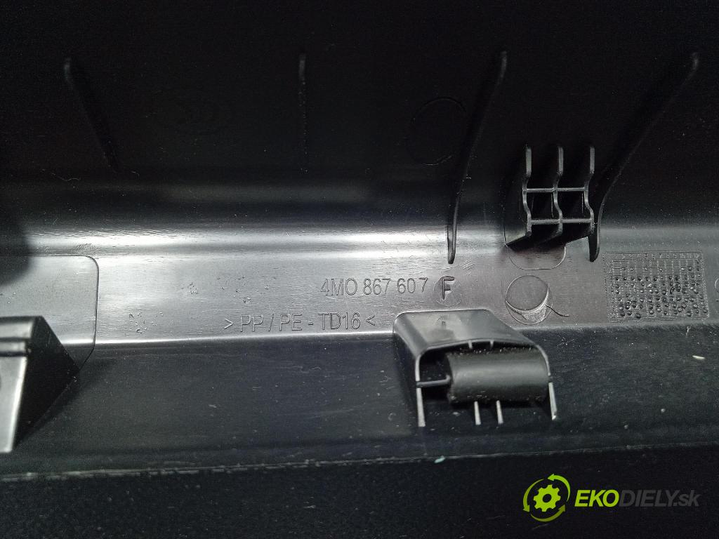 Audi Q7 2024 kryt Plast: Interiéry: 4M0867607F