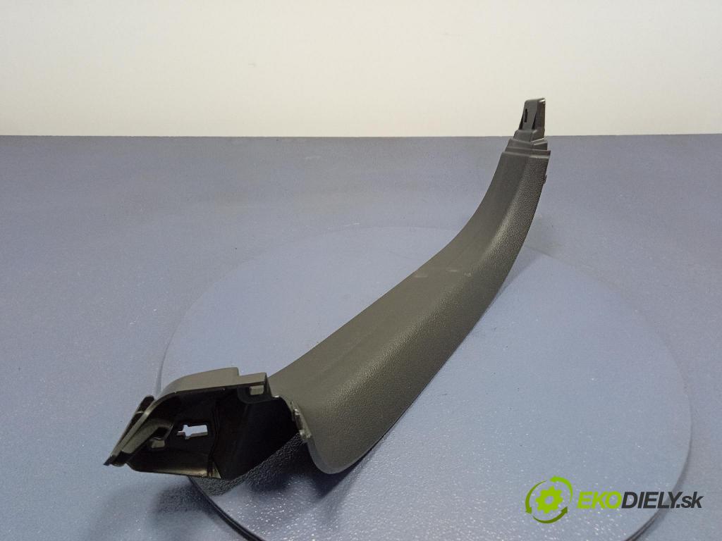 Audi Q7 2024 kryt Plast: Interiéry: 4M0867608F