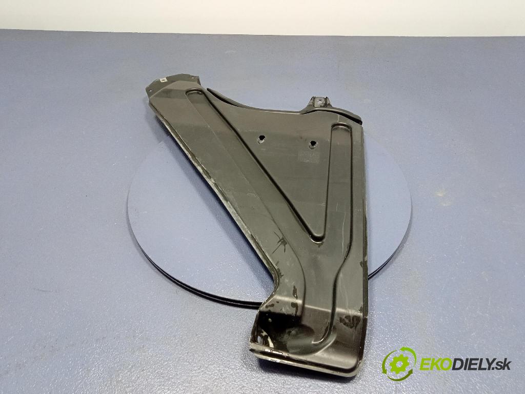 Audi Q7 2024 kryt Plast: podvozek: 4M0825219