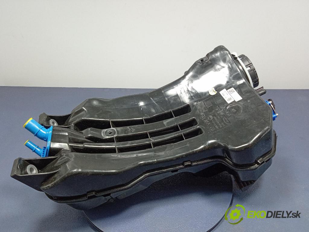 Audi Q7 2024 Nádrž: AdBlue 4M0131878CN