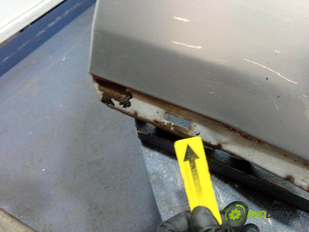 Dodge Magnum 2008 blatník Predné v pravo: