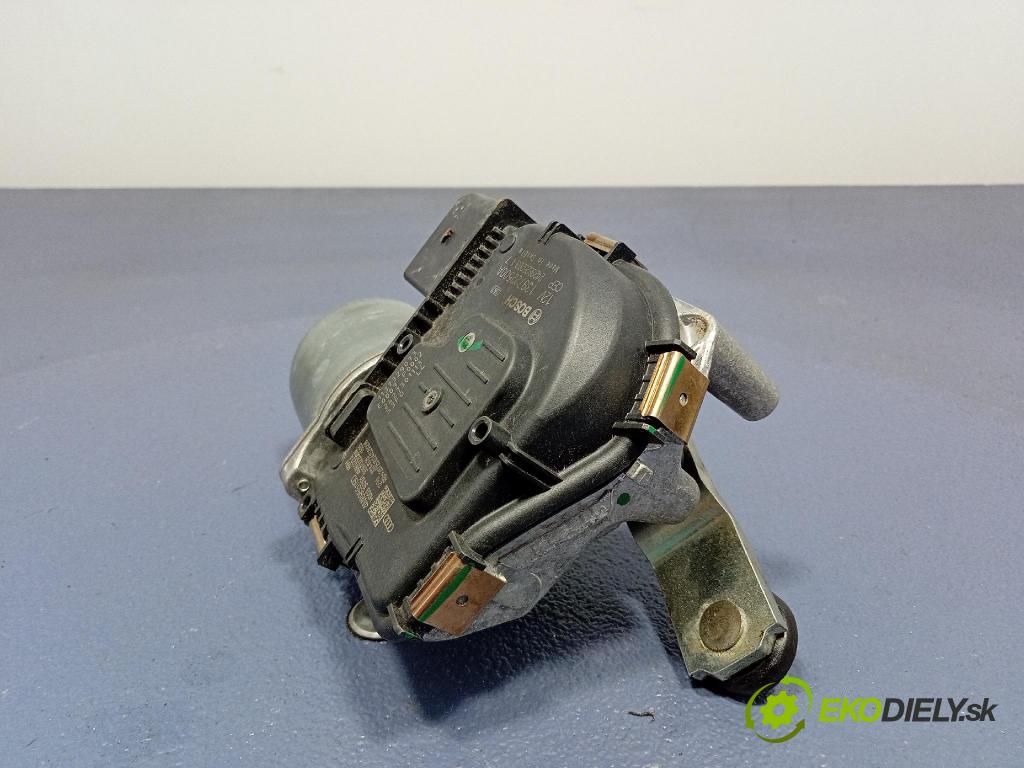Audi Q7 2024 mechanizmus motor: Stierače: Predné 4M8955119D
