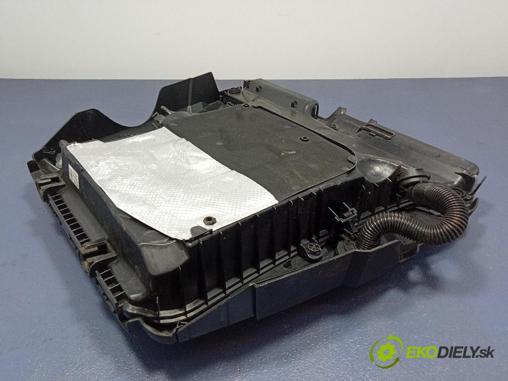 Audi Q7 2024 obal Filtre: Vzduch: 4M0133837AA