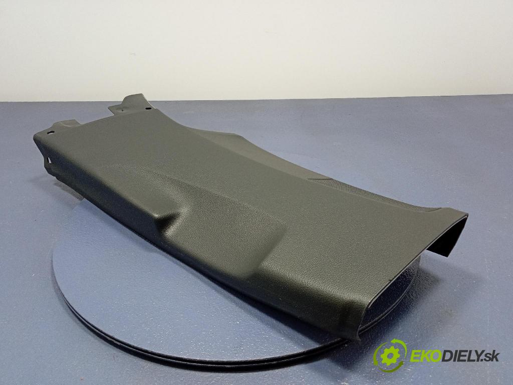 Audi Q7 2024 kryt Plast: Interiéry: 4M0867239F