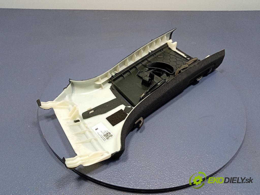 Audi Q7 2024 kryt Plast: Interiéry: 4M0867244F