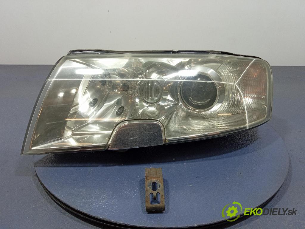 Skoda Superb 2002 Reflektor: Vľavo: 246749L