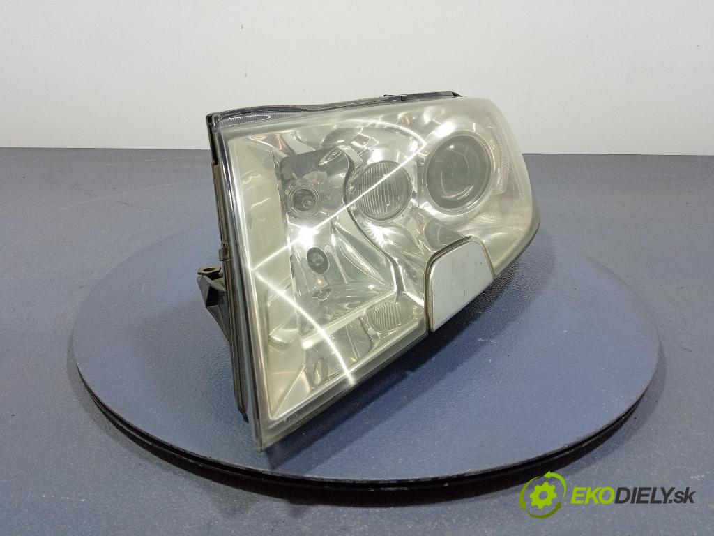 Skoda Superb 2002 Reflektor: Vľavo: 246749L