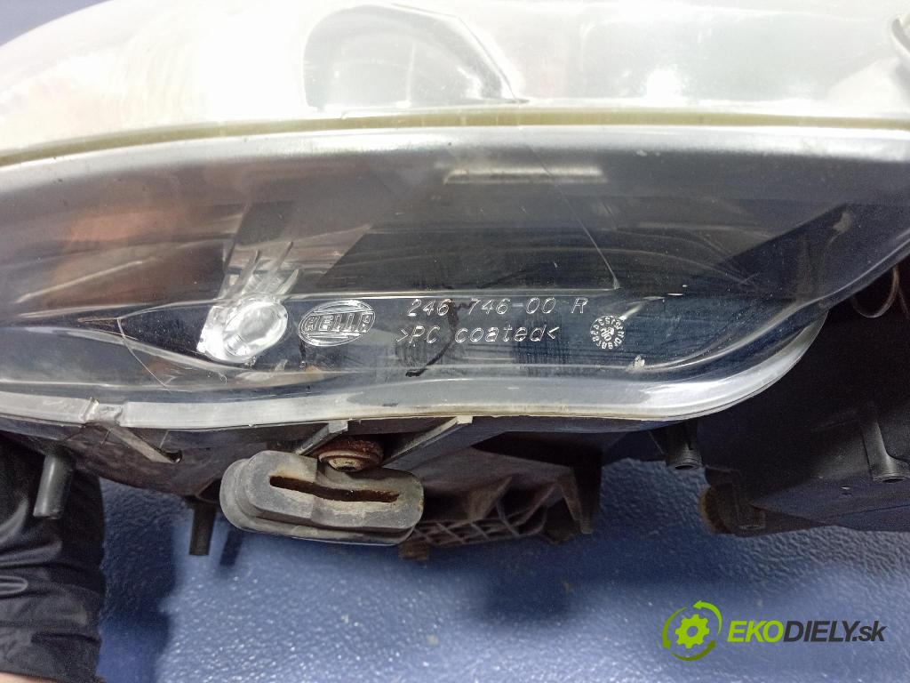 Skoda Superb 2002 Reflektor: v pravo: 246750R