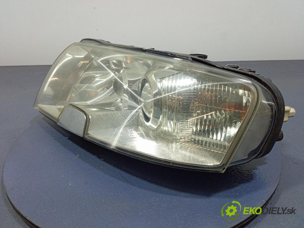 Skoda Superb 2002 Reflektor: v pravo: 246750R