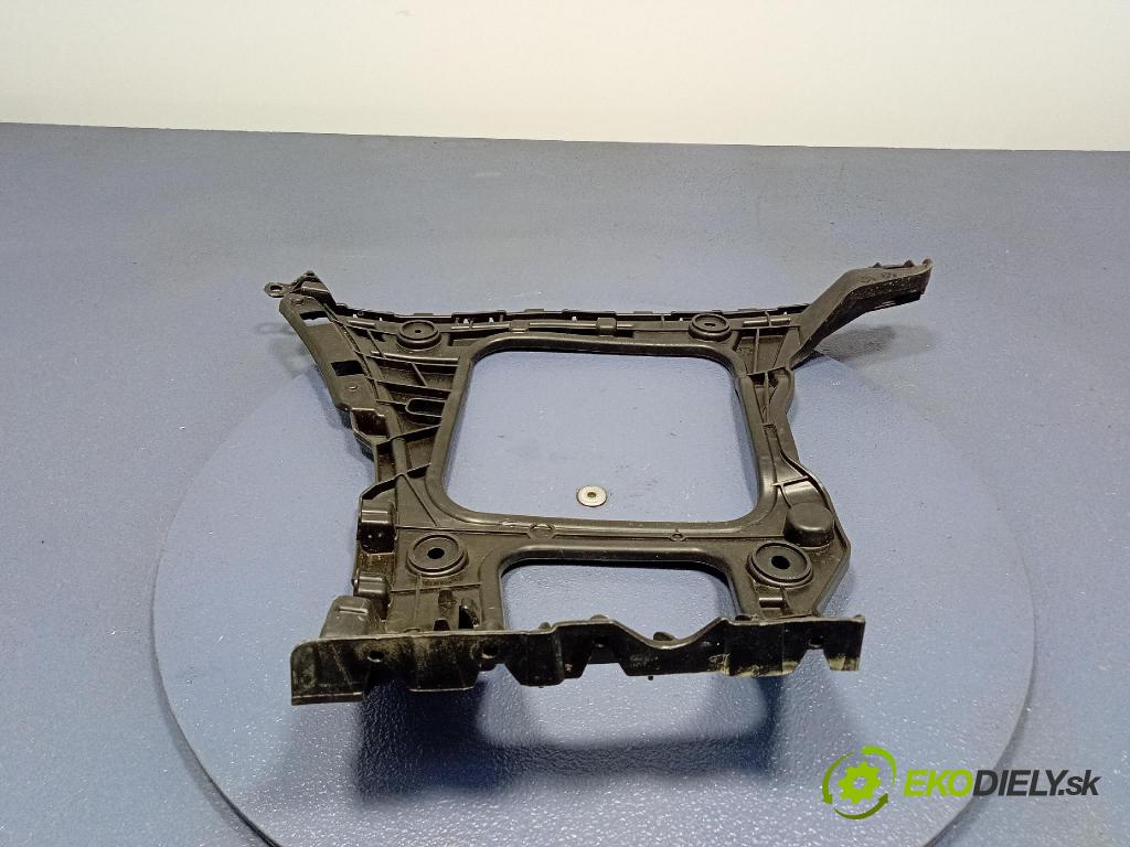 Audi Q7 2024 Upevnění: narazník 4M0807454B