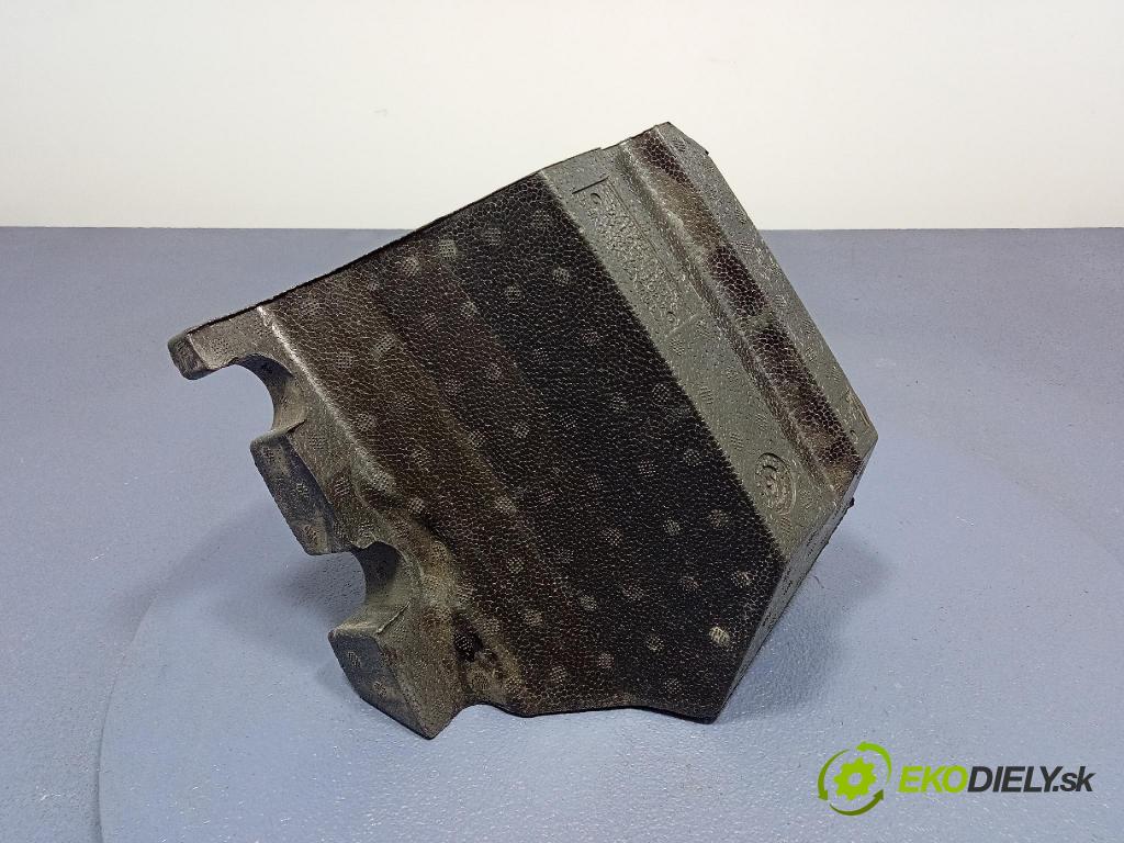 Audi Q7 2024 výstuha narazník zad 4M0807574A