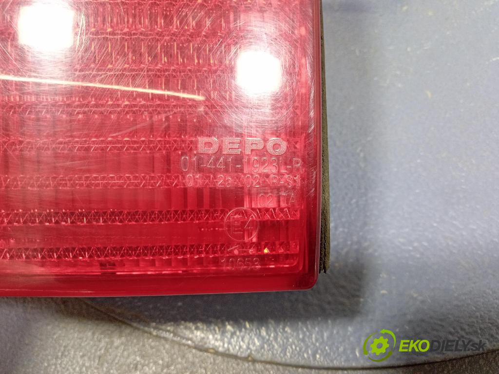 Audi A6 1995 svetlo / reflektor zad ľavá Vonkajsia: 441-1923L