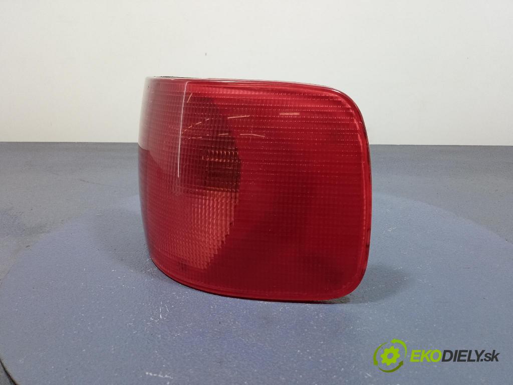 Audi A6 1995 svetlo / reflektor zad Prava: Vonkajsia: 441-1923R