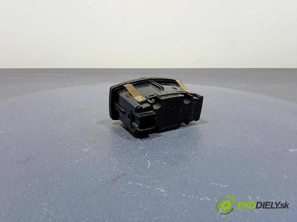 Ford Focus 2016 prepínač svetiel F1ET13A024AA