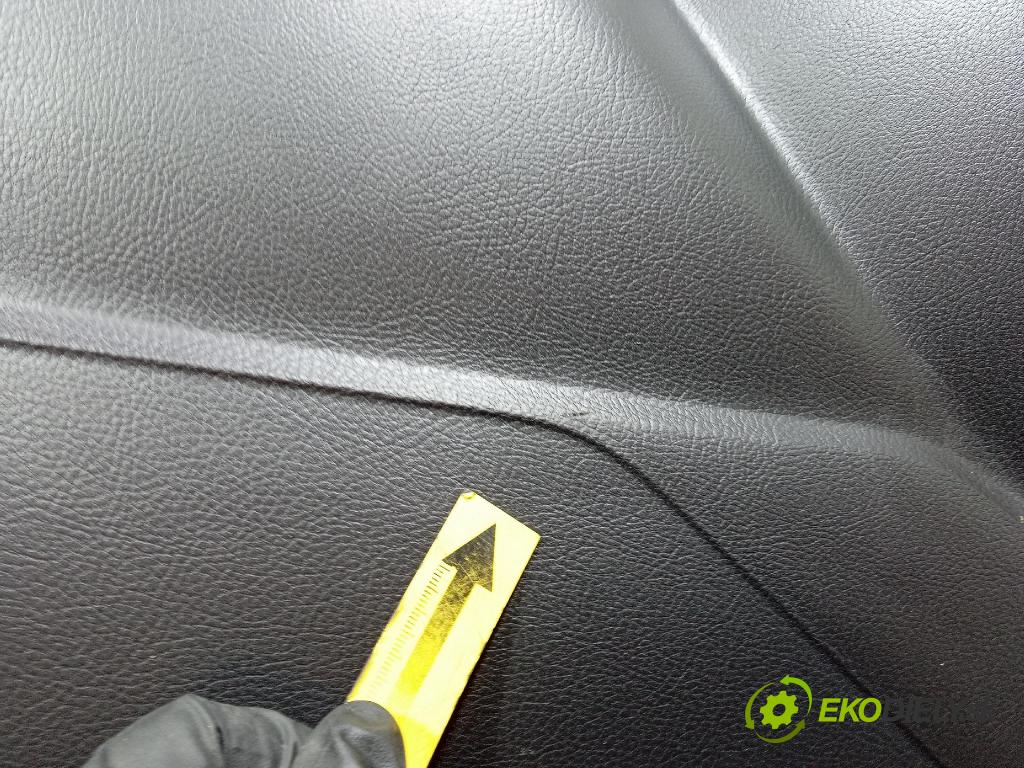 Ford Focus 2016 kokpit,pristrojová doska F1EB-A04305-CB