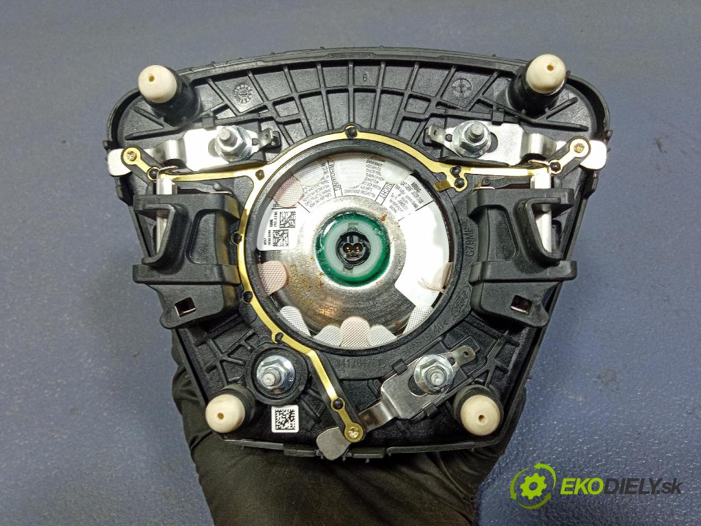 Ford Focus 2016 kokpit,pristrojová doska F1EB-A04305-CB
