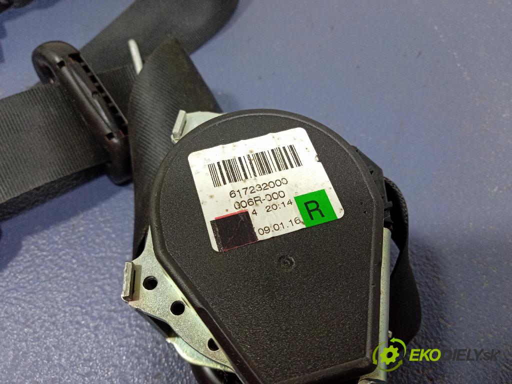 Ford Focus 2016 kokpit,pristrojová doska F1EB-A04305-CB