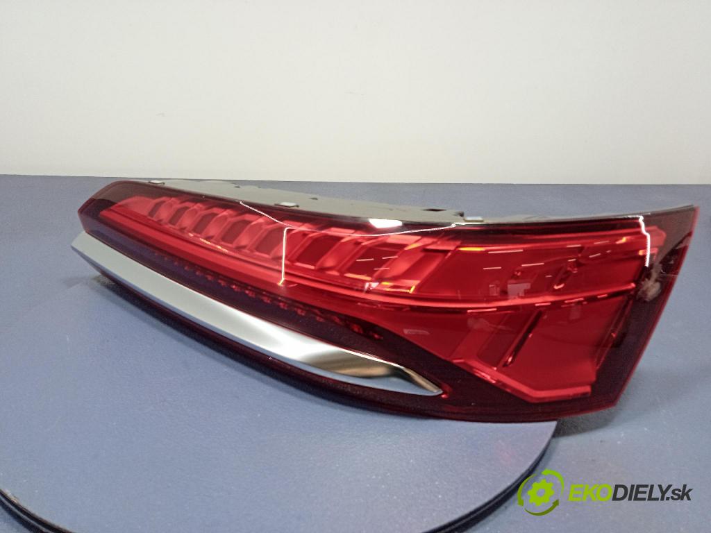 Audi Q7 2024 svetlo / reflektor zad Prava: Vnútri: 4M0945076B